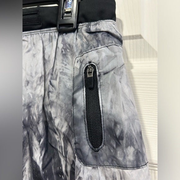 Nike Women's XL Dri-FIT Repel Mid-Rise 3" Trail Running Shorts Black Grey NWT - Picture 6 of 14